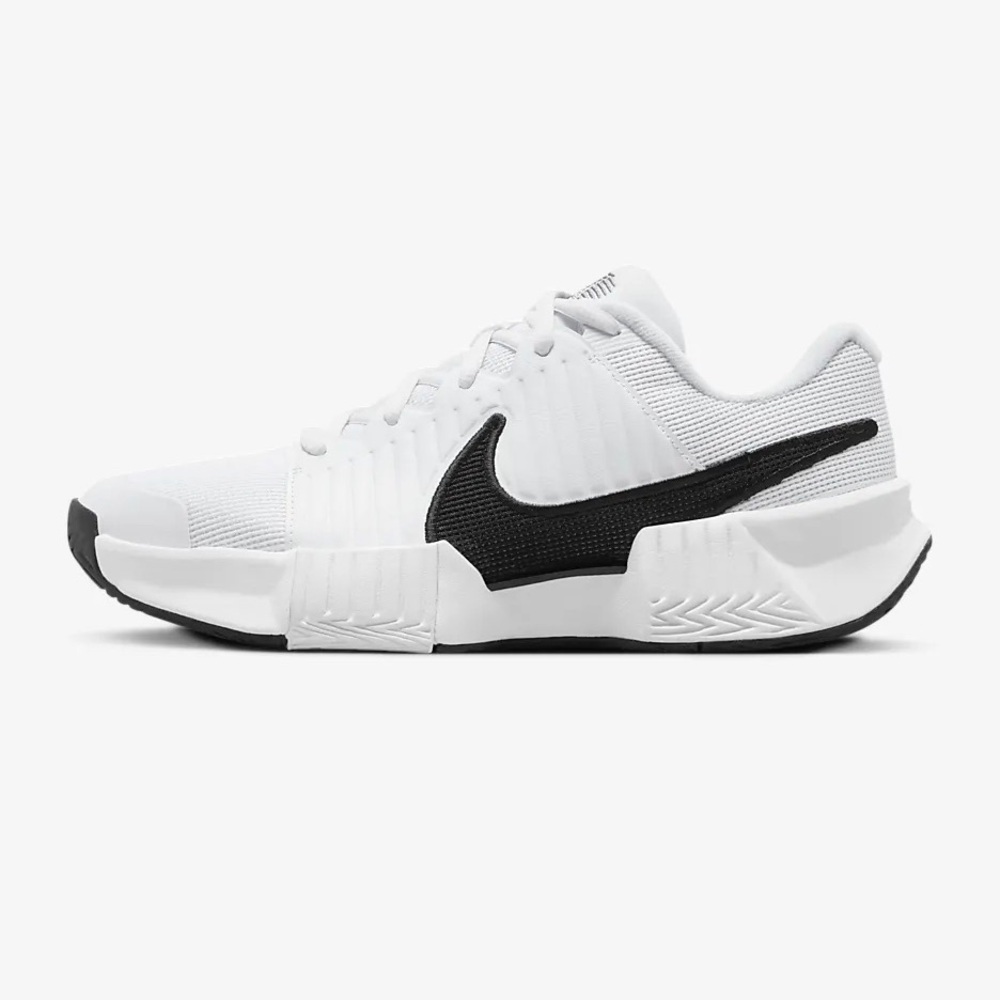 (NWT) Nike GP Challenge Pro Tennis Shoes